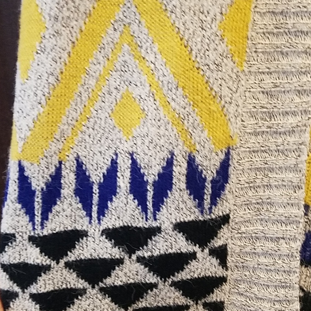 Sweater - Picture 2 of 3